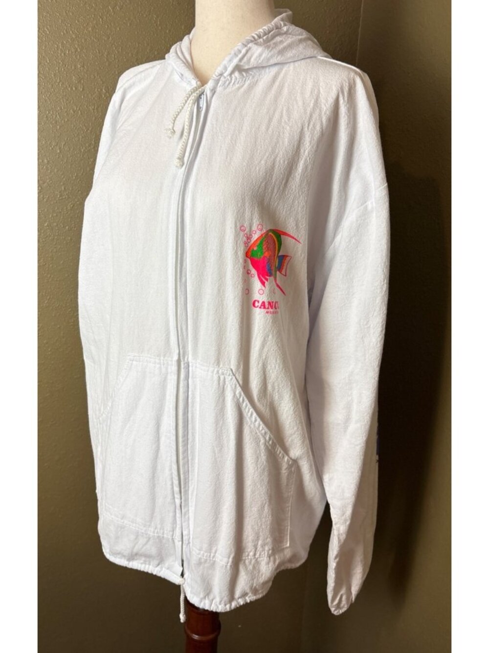 Cancun Mexico White Cotton Hoodie With Colorful Fish Graphic & Drawstring Hem